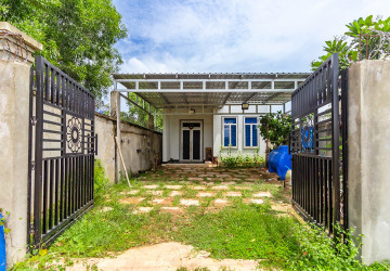 3 Bedroom House For Rent - Svay Dangkum, Siem Reap thumbnail