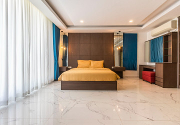 4 Bedroom Duplex Apartment For Rent - Svay Dangkum, Siem Reap thumbnail