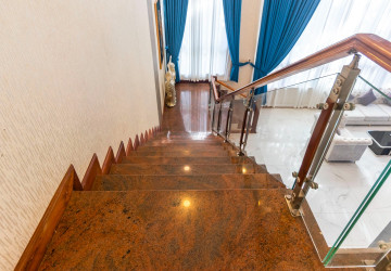 4 Bedroom Duplex Apartment For Rent - Svay Dangkum, Siem Reap thumbnail