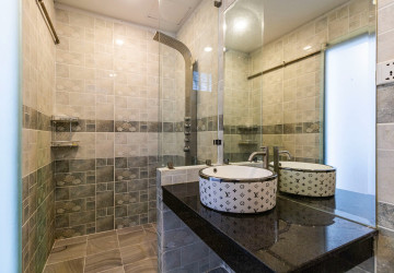 4 Bedroom Duplex Apartment For Rent - Svay Dangkum, Siem Reap thumbnail