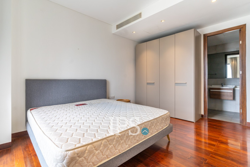 3 Bedroom Condo For Rent - Embassy Central, BKK1, Phnom Penh