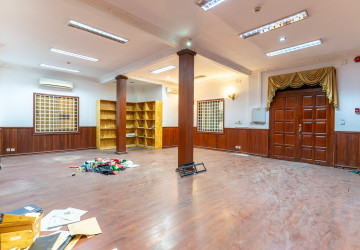 8 Bedroom Villa For Rent - Tonle Bassac, Phnom Penh thumbnail