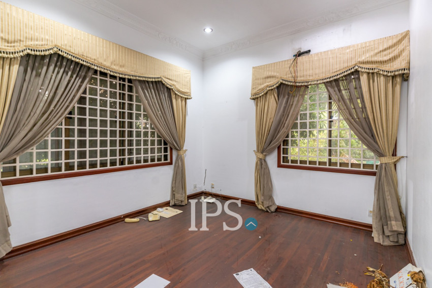 8 Bedroom Villa For Rent - Tonle Bassac, Phnom Penh