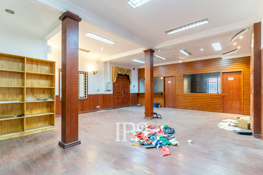 8 Bedroom Villa For Rent - Tonle Bassac, Phnom Penh