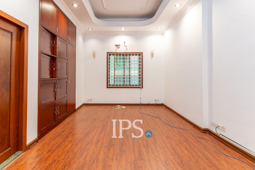 8 Bedroom Villa For Rent - Tonle Bassac, Phnom Penh