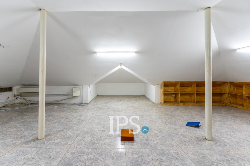 8 Bedroom Villa For Rent - Tonle Bassac, Phnom Penh