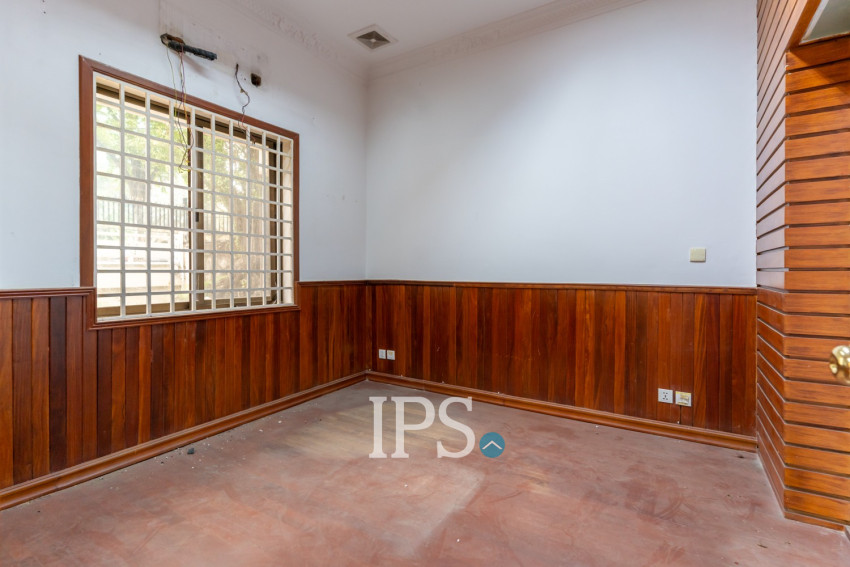 8 Bedroom Villa For Rent - Tonle Bassac, Phnom Penh