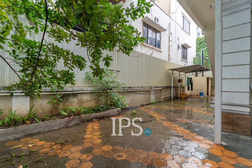 8 Bedroom Villa For Rent - Tonle Bassac, Phnom Penh