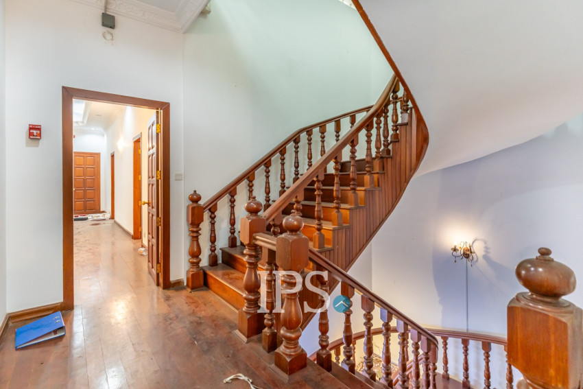 8 Bedroom Villa For Rent - Tonle Bassac, Phnom Penh