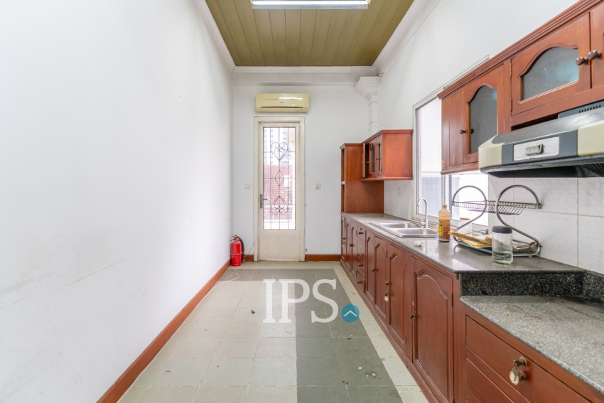 8 Bedroom Villa For Rent - Tonle Bassac, Phnom Penh