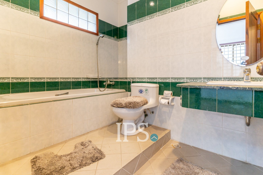 8 Bedroom Villa For Rent - Tonle Bassac, Phnom Penh