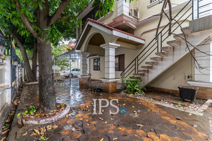 8 Bedroom Villa For Rent - Tonle Bassac, Phnom Penh