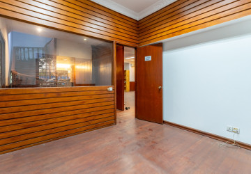 8 Bedroom Villa For Rent - Tonle Bassac, Phnom Penh thumbnail