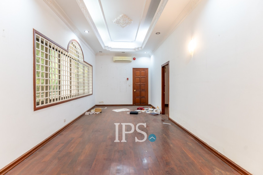 8 Bedroom Villa For Rent - Tonle Bassac, Phnom Penh