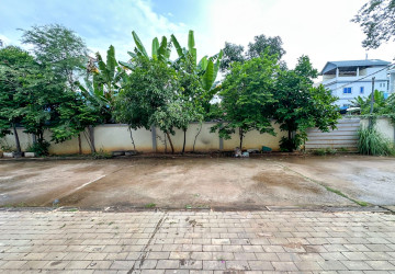 3 Bedroom Flat For Rent -Svay Dangkum, Siem Reap thumbnail