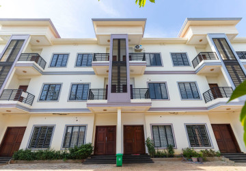 3 Bedroom Flat For Rent -Svay Dangkum, Siem Reap thumbnail