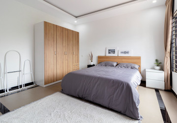 3 Bedroom Flat For Rent -Svay Dangkum, Siem Reap thumbnail