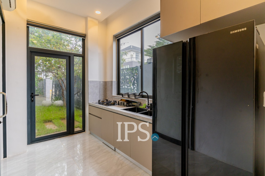5 Bedroom Villa For Rent - Russey Keo, Phnom Penh