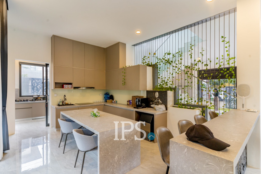 5 Bedroom Villa For Rent - Russey Keo, Phnom Penh