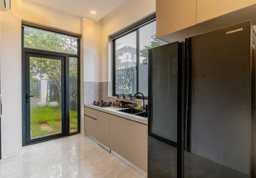 5 Bedroom Villa For Rent - Russey Keo, Phnom Penh thumbnail