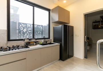 5 Bedroom Villa For Rent - Russey Keo, Phnom Penh thumbnail