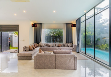 5 Bedroom Villa For Rent - Russey Keo, Phnom Penh thumbnail