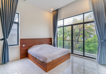 5 Bedroom Villa For Rent - Russey Keo, Phnom Penh thumbnail