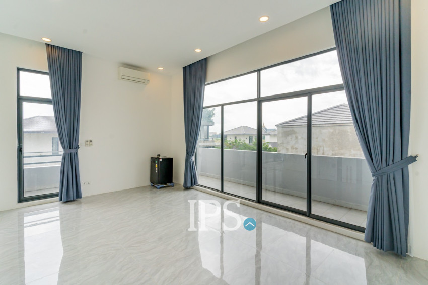 5 Bedroom Villa For Rent - Russey Keo, Phnom Penh