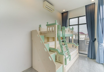 5 Bedroom Villa For Rent - Russey Keo, Phnom Penh thumbnail