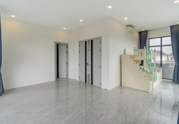 5 Bedroom Villa For Rent - Russey Keo, Phnom Penh thumbnail