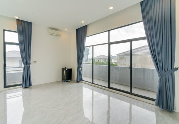 5 Bedroom Villa For Rent - Russey Keo, Phnom Penh thumbnail