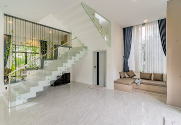 5 Bedroom Villa For Rent - Russey Keo, Phnom Penh thumbnail