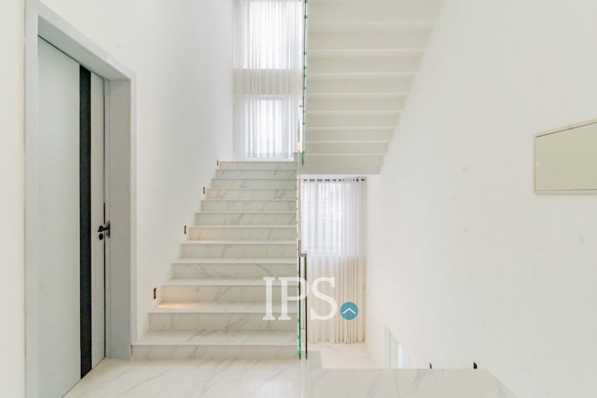 5 Bedroom Villa For Rent - Russey Keo, Phnom Penh