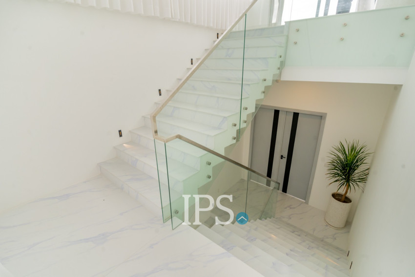 5 Bedroom Villa For Rent - Russey Keo, Phnom Penh