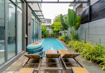 5 Bedroom Villa For Rent - Russey Keo, Phnom Penh thumbnail