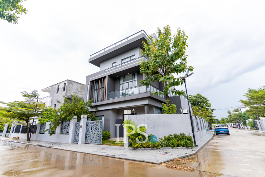 5 Bedroom Villa For Rent - Russey Keo, Phnom Penh