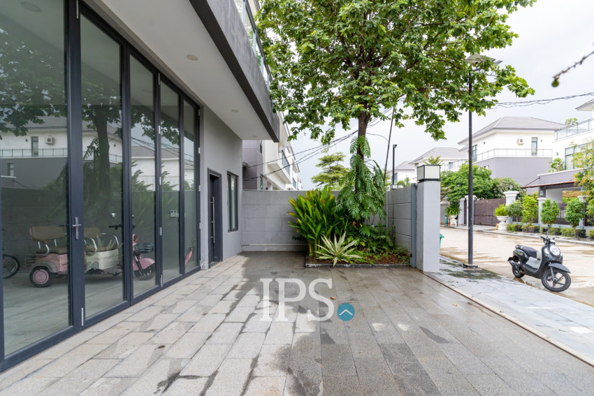 5 Bedroom Villa For Rent - Russey Keo, Phnom Penh
