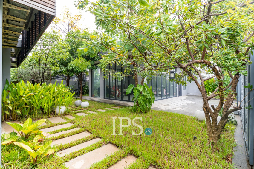5 Bedroom Villa For Rent - Russey Keo, Phnom Penh