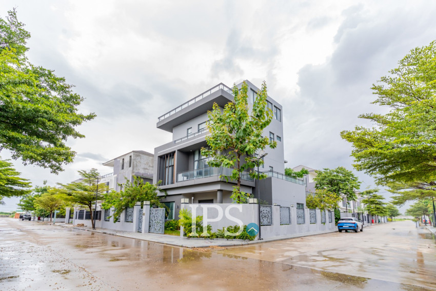5 Bedroom Villa For Rent - Russey Keo, Phnom Penh