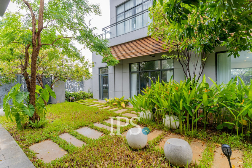 5 Bedroom Villa For Rent - Russey Keo, Phnom Penh
