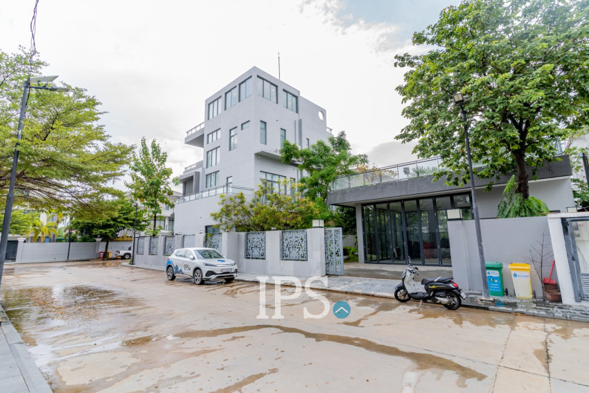 5 Bedroom Villa For Rent - Russey Keo, Phnom Penh