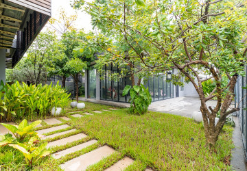 5 Bedroom Villa For Rent - Russey Keo, Phnom Penh thumbnail