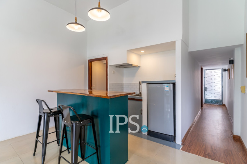 Renovated Loft 3 Bedroom Apartment For Rent - Phsar Thmei 3, Phnom Penh