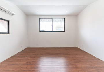 Renovated Loft 3 Bedroom Apartment For Rent - Phsar Thmei 3, Phnom Penh thumbnail