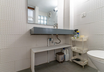 Renovated Loft 3 Bedroom Apartment For Rent - Phsar Thmei 3, Phnom Penh thumbnail