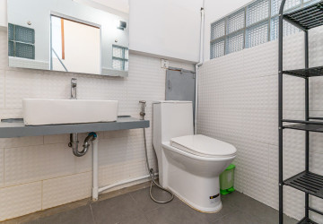 Renovated Loft 3 Bedroom Apartment For Rent - Phsar Thmei 3, Phnom Penh thumbnail