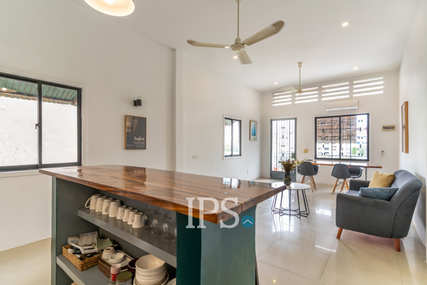 Renovated Loft 3 Bedroom Apartment For Rent - Phsar Thmei 3, Phnom Penh