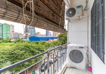 Renovated Loft 3 Bedroom Apartment For Rent - Phsar Thmei 3, Phnom Penh thumbnail