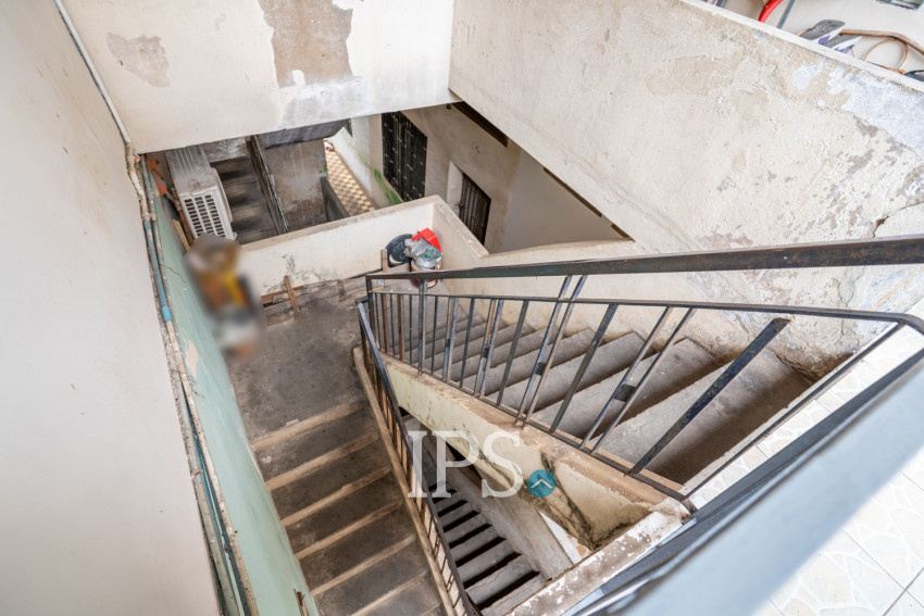 Renovated Loft 3 Bedroom Apartment For Rent - Phsar Thmei 3, Phnom Penh