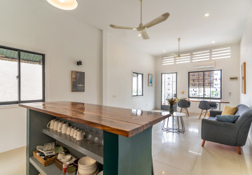Renovated Loft 3 Bedroom Apartment For Rent - Phsar Thmei 3, Phnom Penh thumbnail